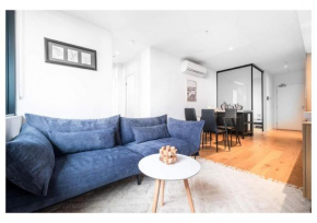 Modern 2BR in CBD with Pool and Gym